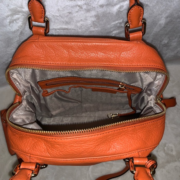 Michael Kors Hand/Sling/Crossbody Purse - Picture 8 of 9